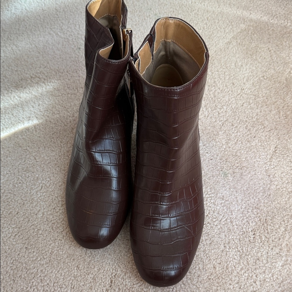 Comfortview Dark Brown Croc-Pattern Ankle Boots